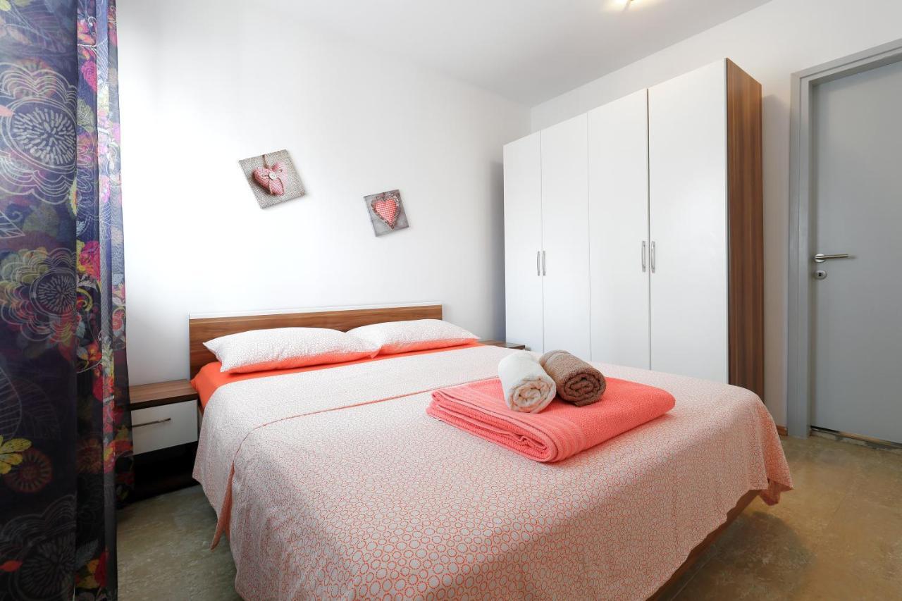 Apartman Don Pag Town Esterno foto
