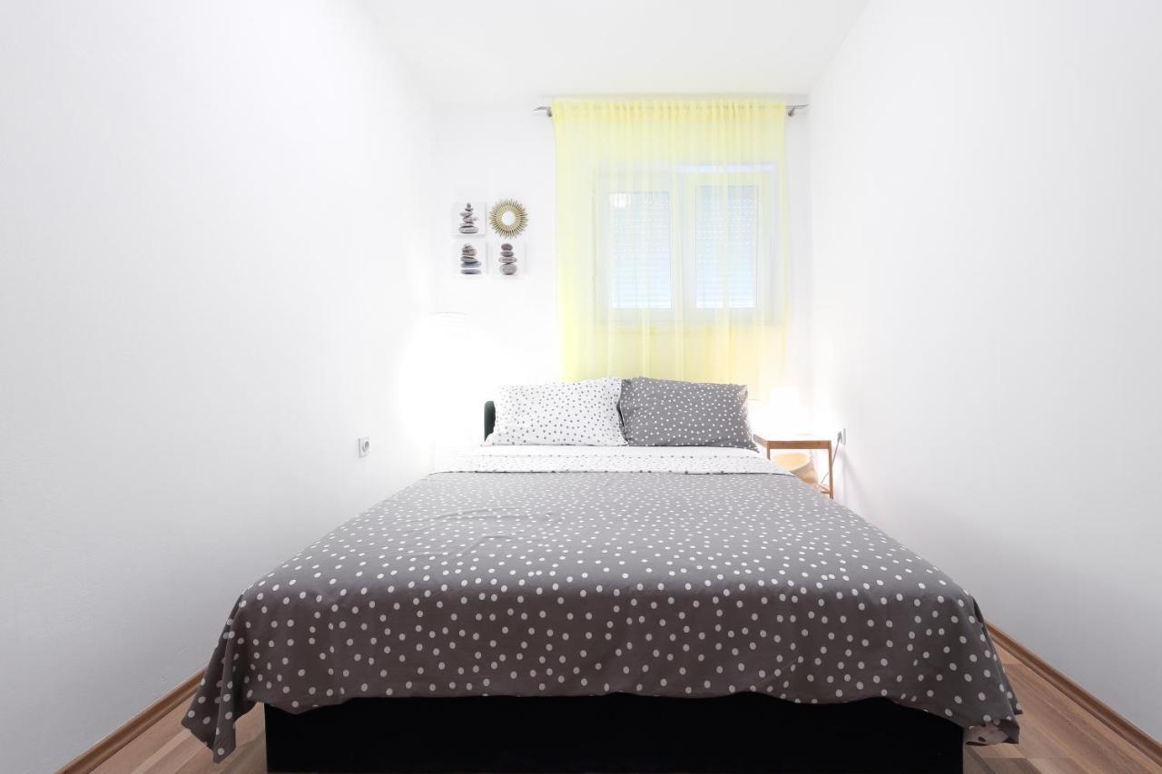 Apartman Don Pag Town Esterno foto